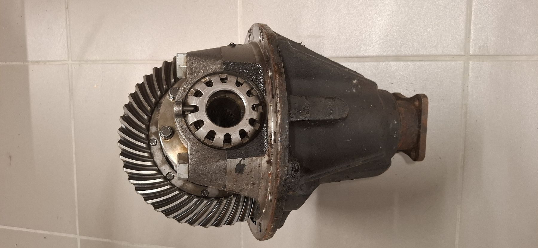 Tutti pezzi di ricambio auto: Defender Differential Hinterachse, zum überholen – Difettoso da Saanen venduto da Woschel 2