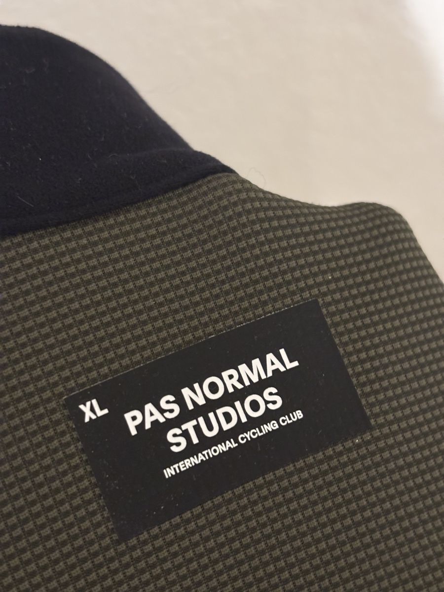 Pas Normal Studios Giacche: Pas Normal Studios, essential thermal jacket, taille XL – Usato da Sion venduto da Linkebeek 5