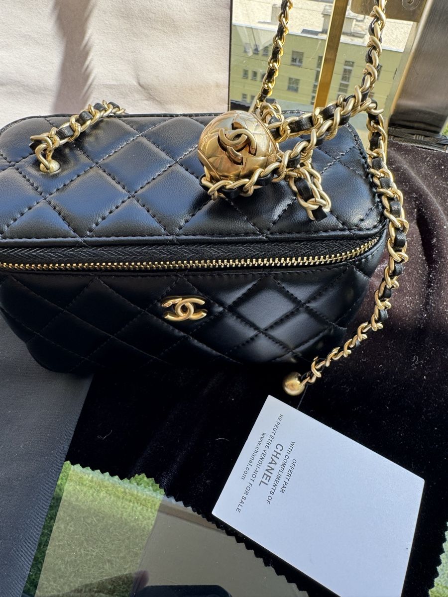 Chanel Taschen für Damen: Sac Chanel Vanity black VIP – Neu und originalverpackt aus Neuchatel von mar_9blm 2