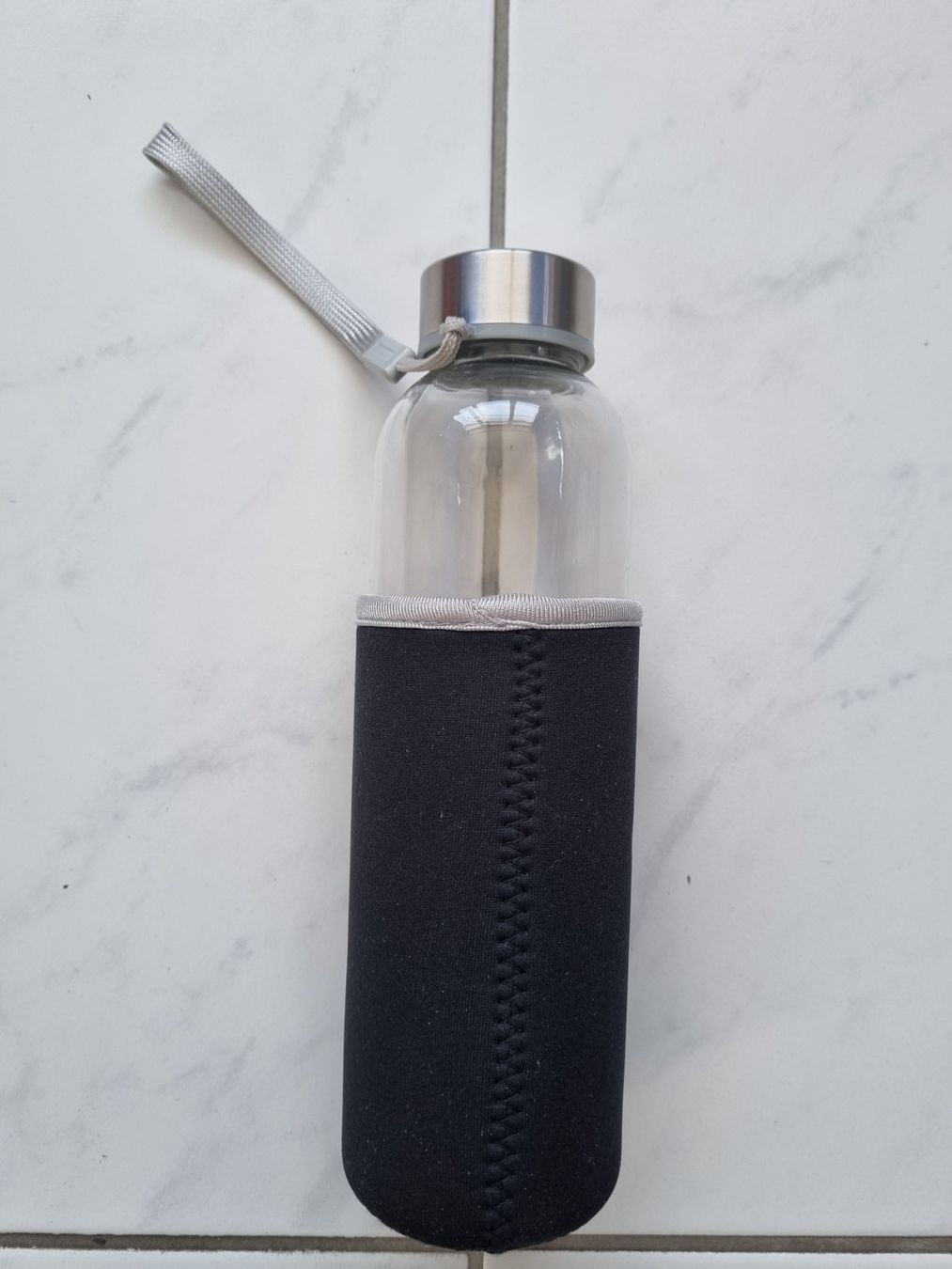 Trinkflaschen & Thermosflaschen: Praktische Flasche mit Schraubverschluss & Schutzetui – Neu (gemäss Beschreibung) aus Nottwil von Janny77