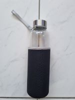Praktische Flasche mit Schraubverschluss & Schutzetui