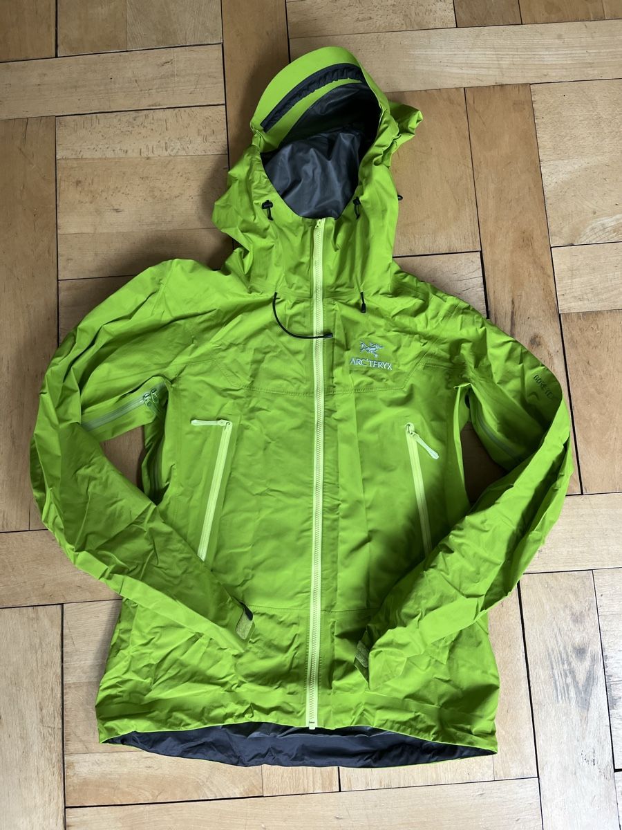 Arcteryx Regenjacke Damen Grösse S (Gebraucht) in Zug für CHF 229