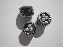 2 Grosslochperlen, Beads Nest, Vogelnest