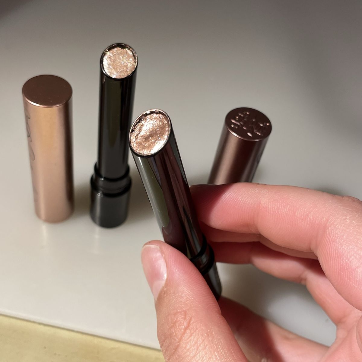 Make-up: KVD Beauty Dazzle Stick 2stk – Nuovo (secondo la descrizione) da Bellach venduto da Dreamer2501 6