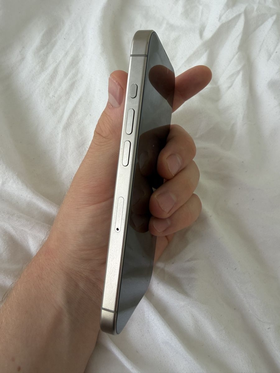 Apple Handys / Smartphones: iPhone 15 Pro Display like new – Gebraucht aus Zillis von elera 7