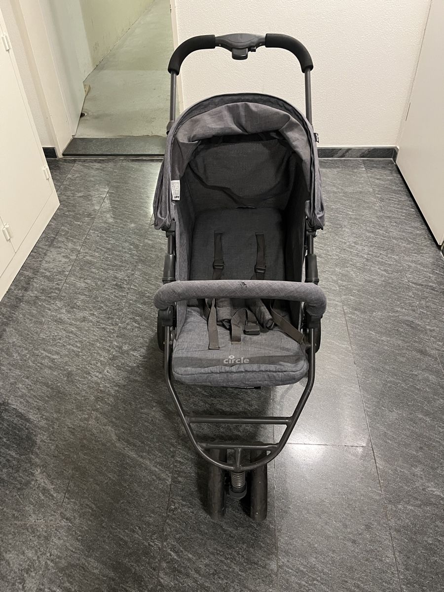 Kinderwagen: Kinderwagen Circle grau – Gebraucht aus Küsnacht ZH von imaxc