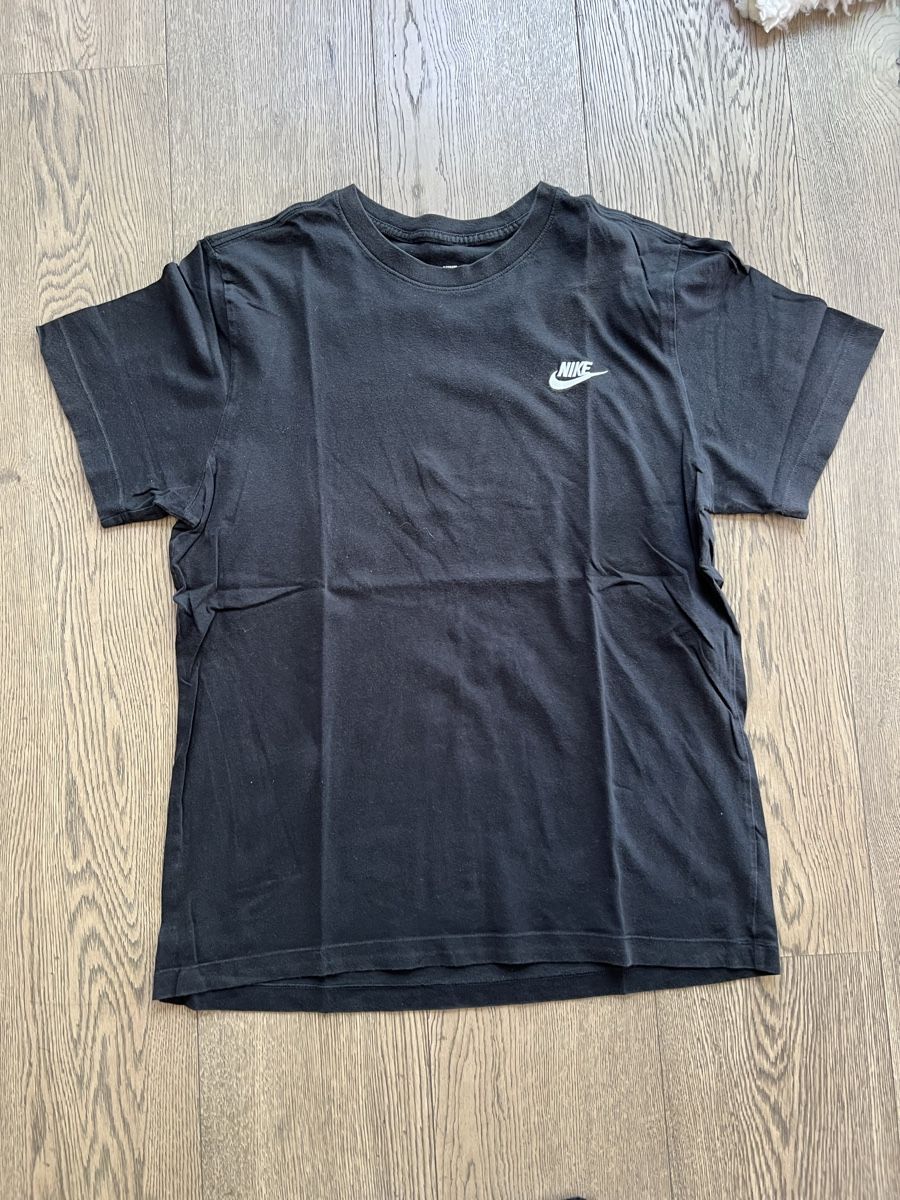 Nike T-shirt: Schwarzes Nike T-Shirt, Grösse M, Sommer-Basic! – Nuovo (secondo la descrizione) da Schenkon venduto da NCB77
