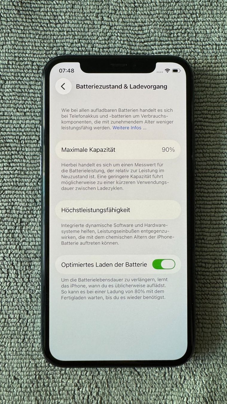 Apple Handys / Smartphones: iPhone 11 Pro, 64GB gut erhalten – Gebraucht aus Emmenbrücke von Meggen1969 3