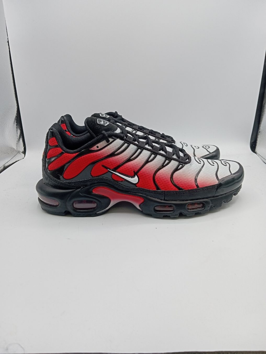 Nike Herrenschuhe: Nike Air Max Plus (EU43) – Neu und originalverpackt aus Schaffhausen von outlez