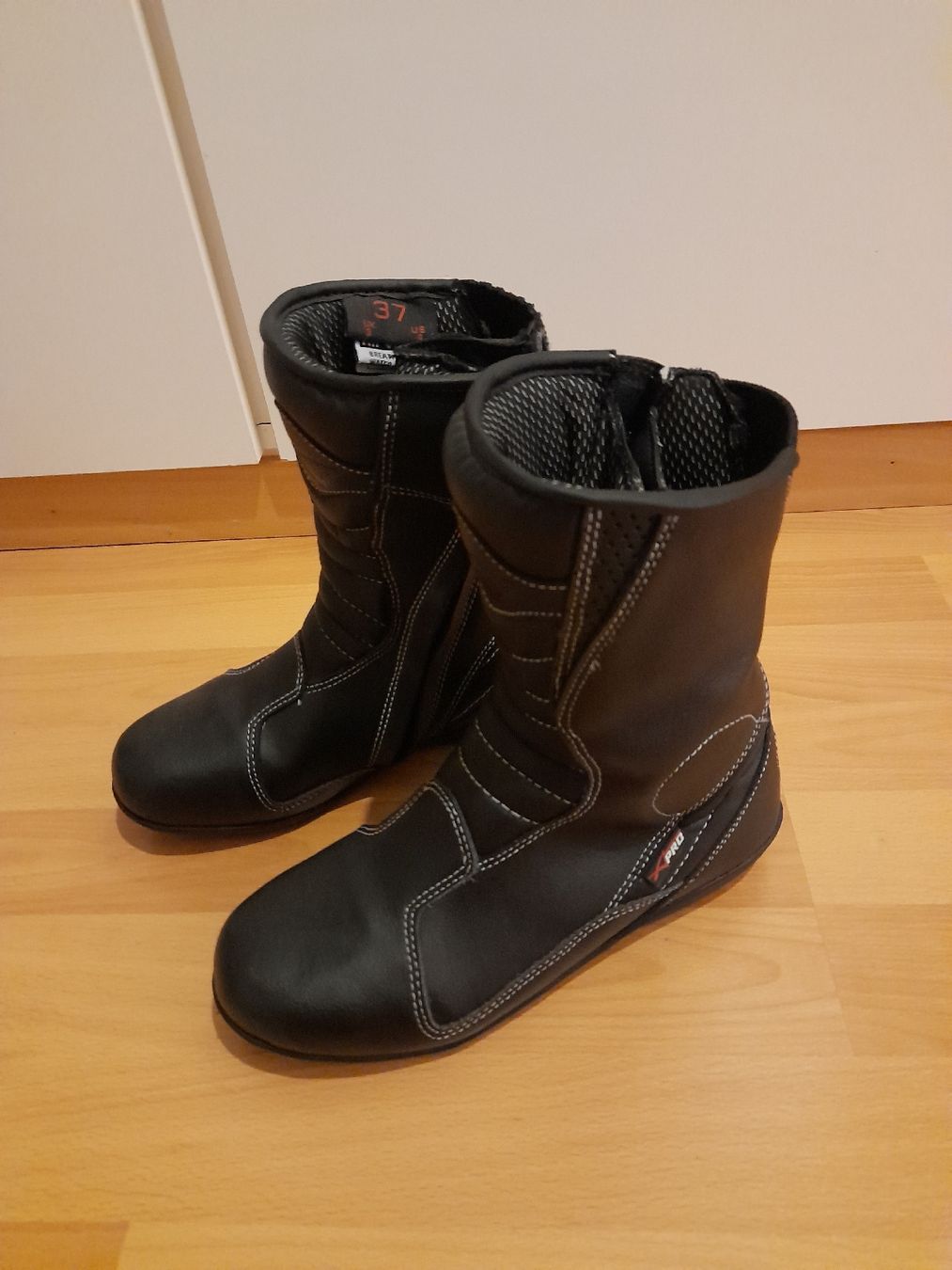 Scarpe da donna: Motorradstiefel, Neu, Grösse 37 – Nuovo (secondo la descrizione) da Alpnach Dorf venduto da Mira1803