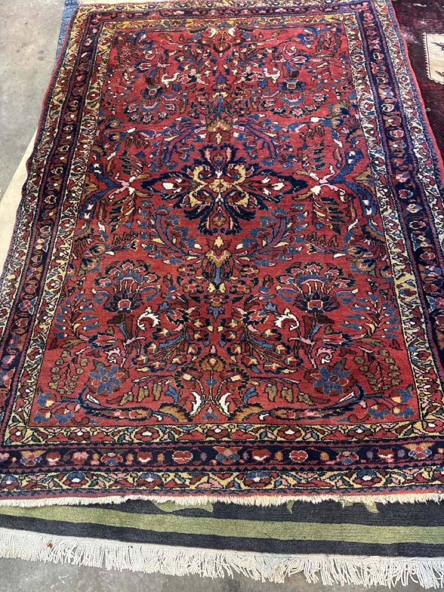 Tappeti: Orientteppich rot mit Muster und Fransen Grösse L – Usato da Niederhasli venduto da abd_bm8t