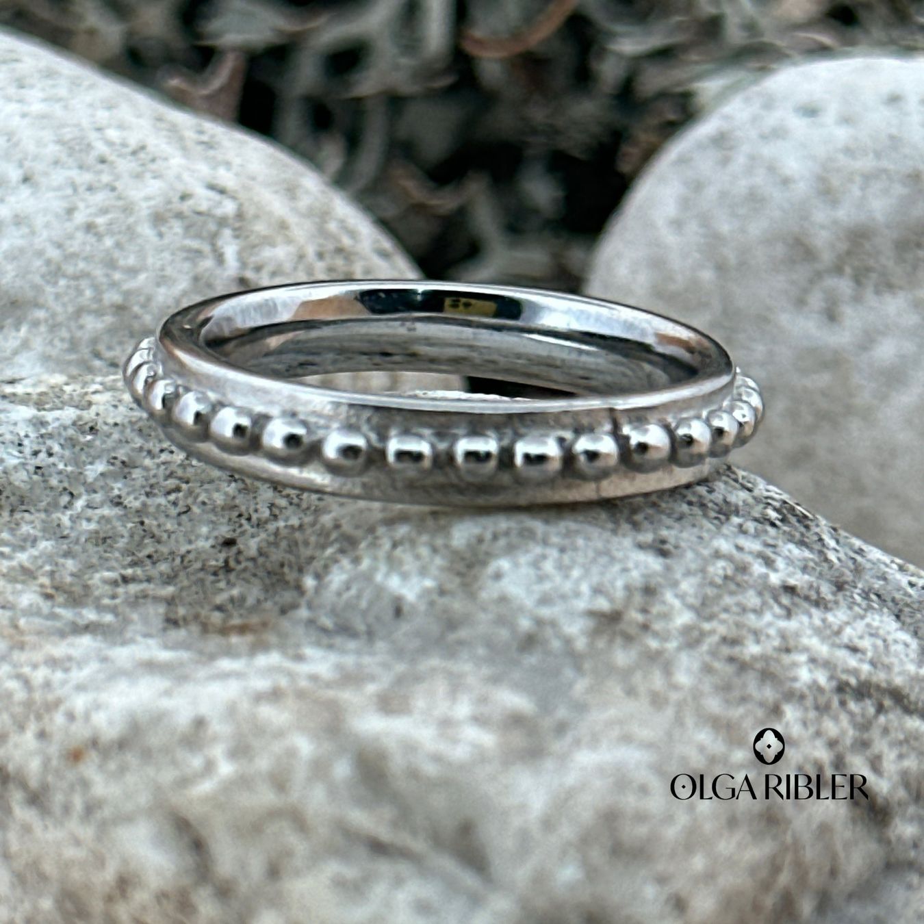 Olga Ribler Anelli: Edelstahl 4 mm  Ring genoppt,  Ringgrösse 56 – Nuovo (secondo la descrizione) da Luzern venduto da Schmuckoutlet 7