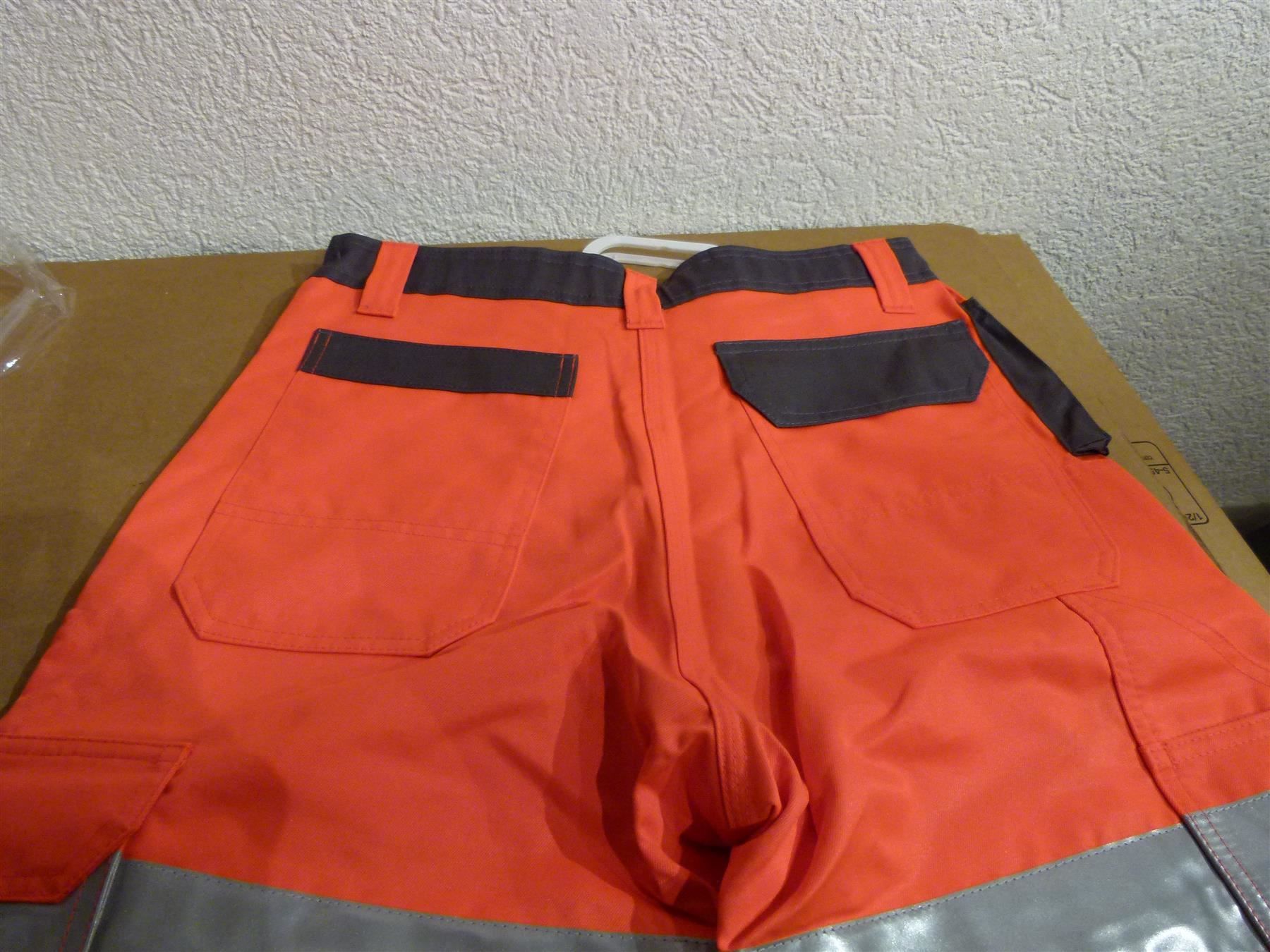 Pantalons: Profiwork Arbeitsshorts, Gr. 44 Lp, 65Fr – Neuf avec emballage d'origine à Uerkheim par Justi.y 3