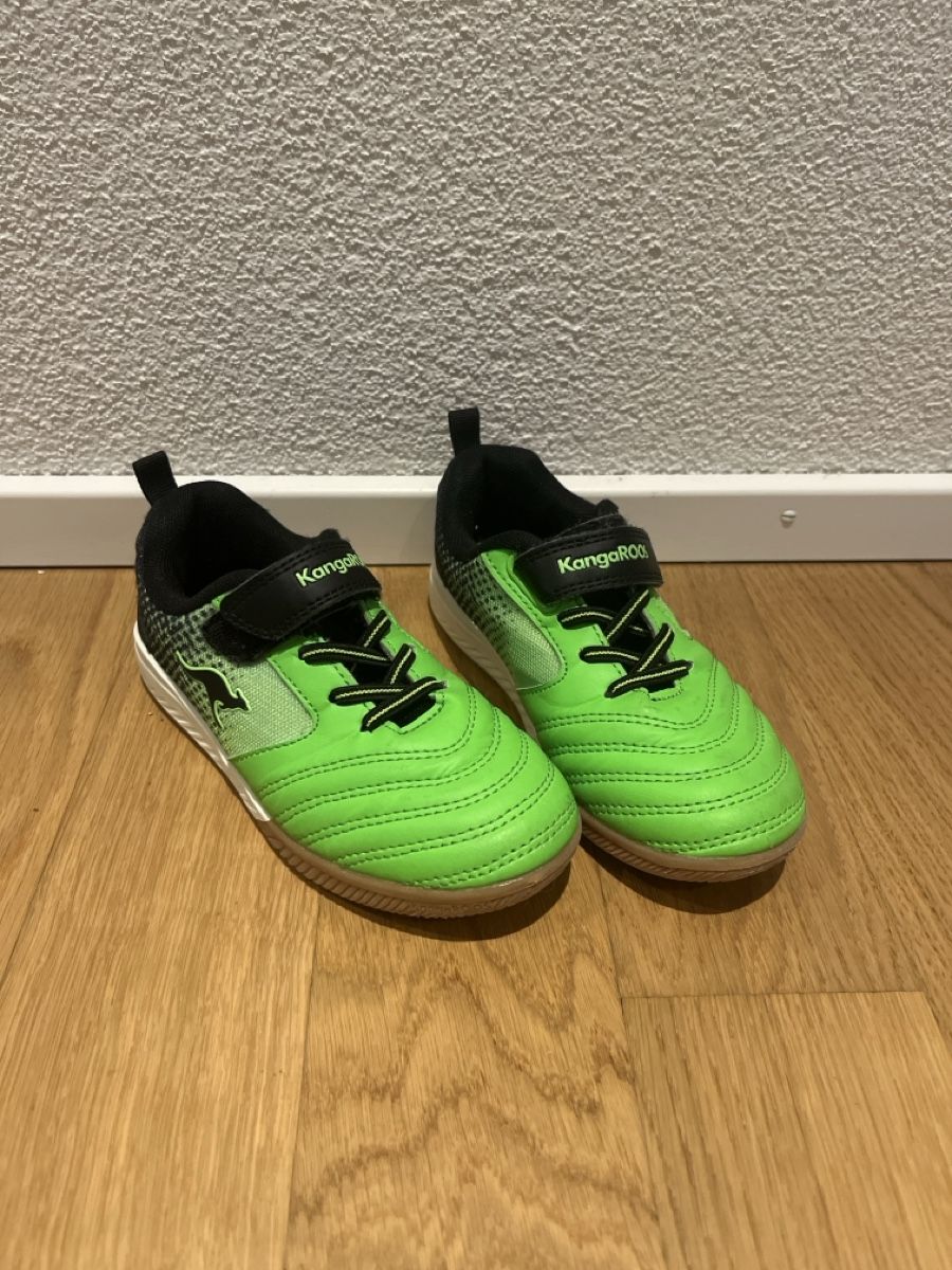 Scarpe per ragazzi: Turnschuh Grösse 30 – Usato da Malters venduto da fel_9mjx 1