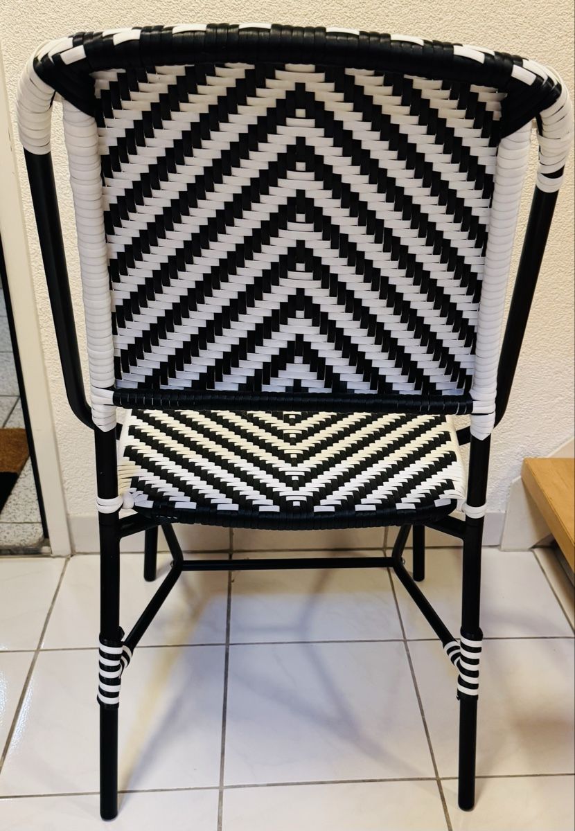 Stühle: Sedia bistro tessuto bianco nero design chevron – Gebraucht aus Volketswil von mau_9pxs 1