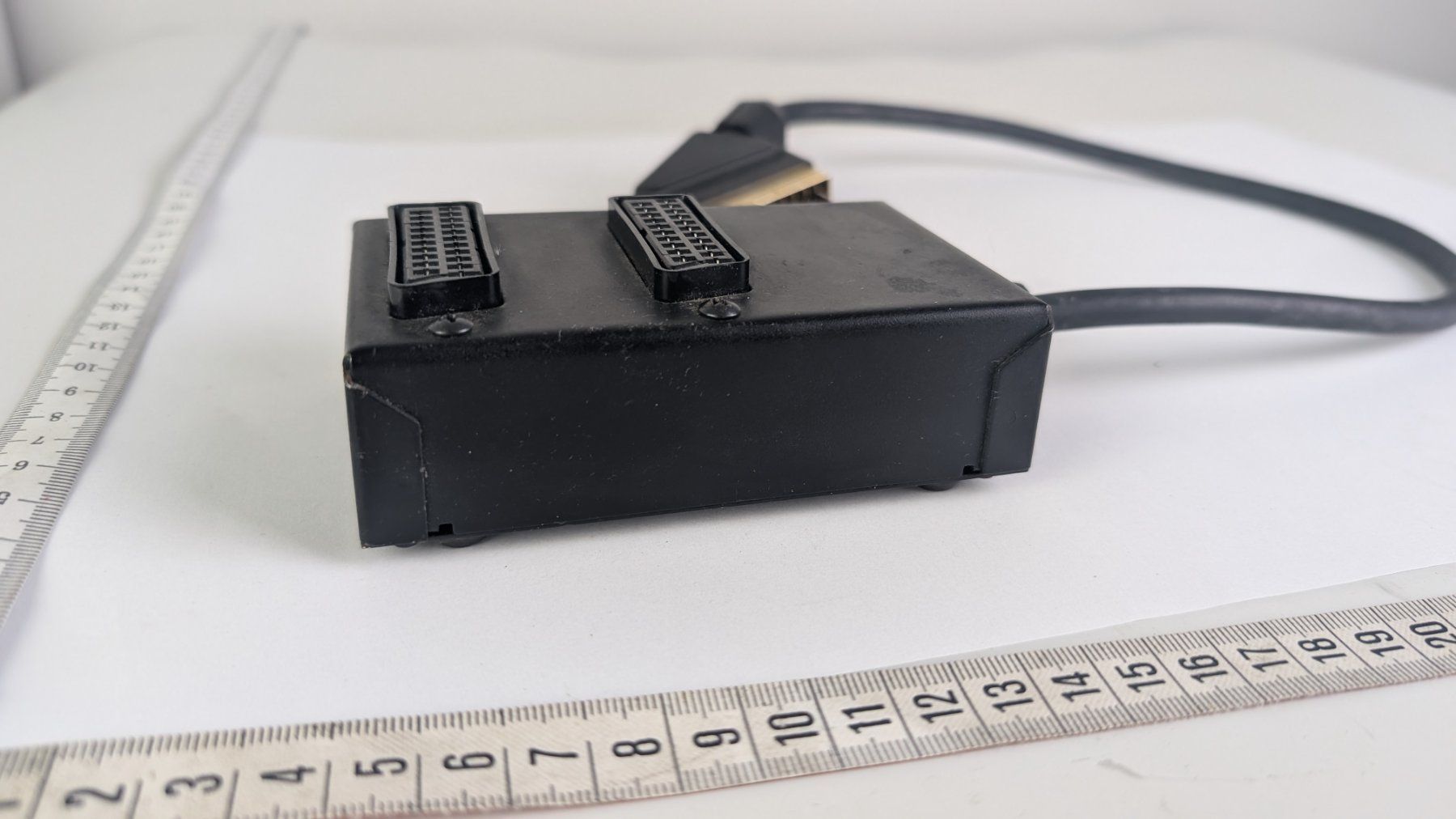 Unità & Adattatore: SCART Verteiler - 2 Anschlüsse – Usato da Zürich venduto da axolottchen 3