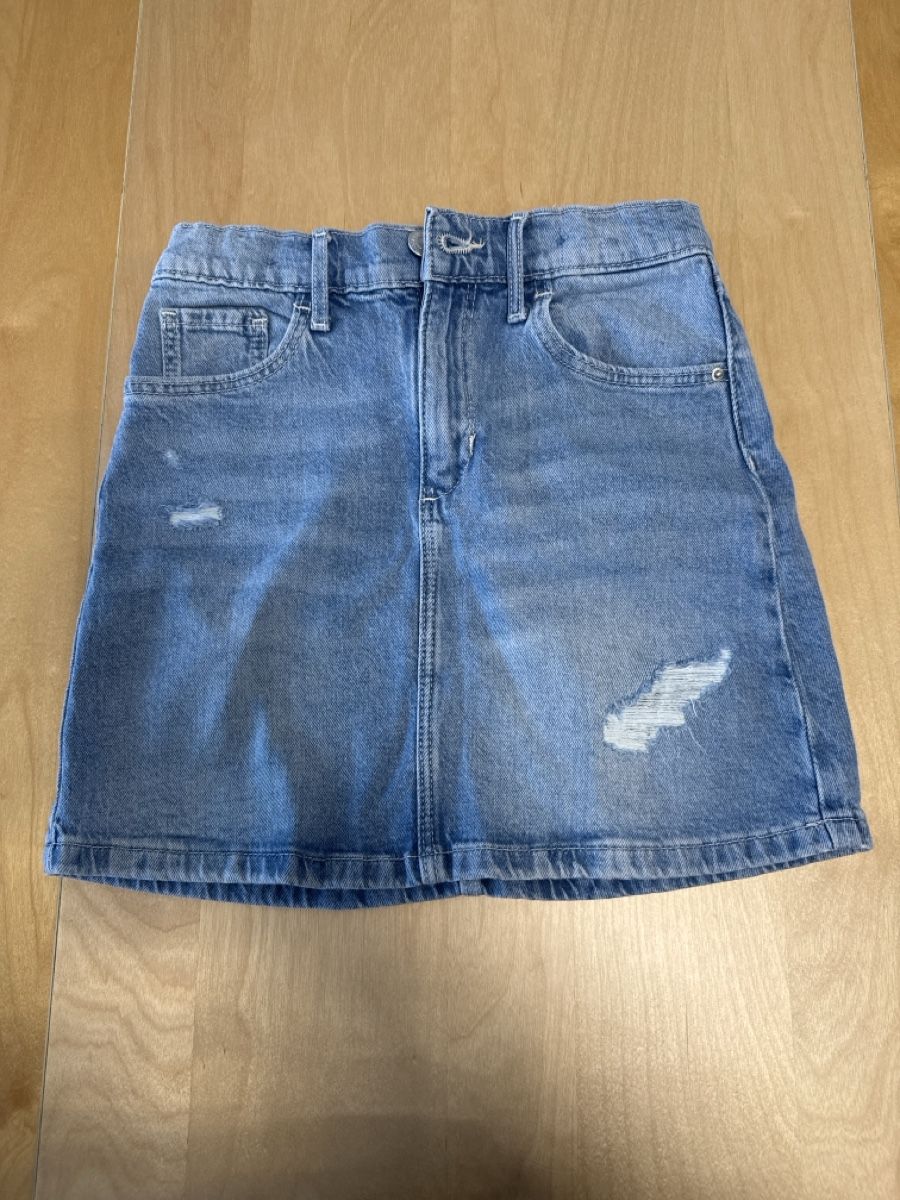 H&M Kleiderpakete & -sets: Jeanskleid und Jeansrock 134 – Gebraucht aus Schmerikon von BiancaM03 3