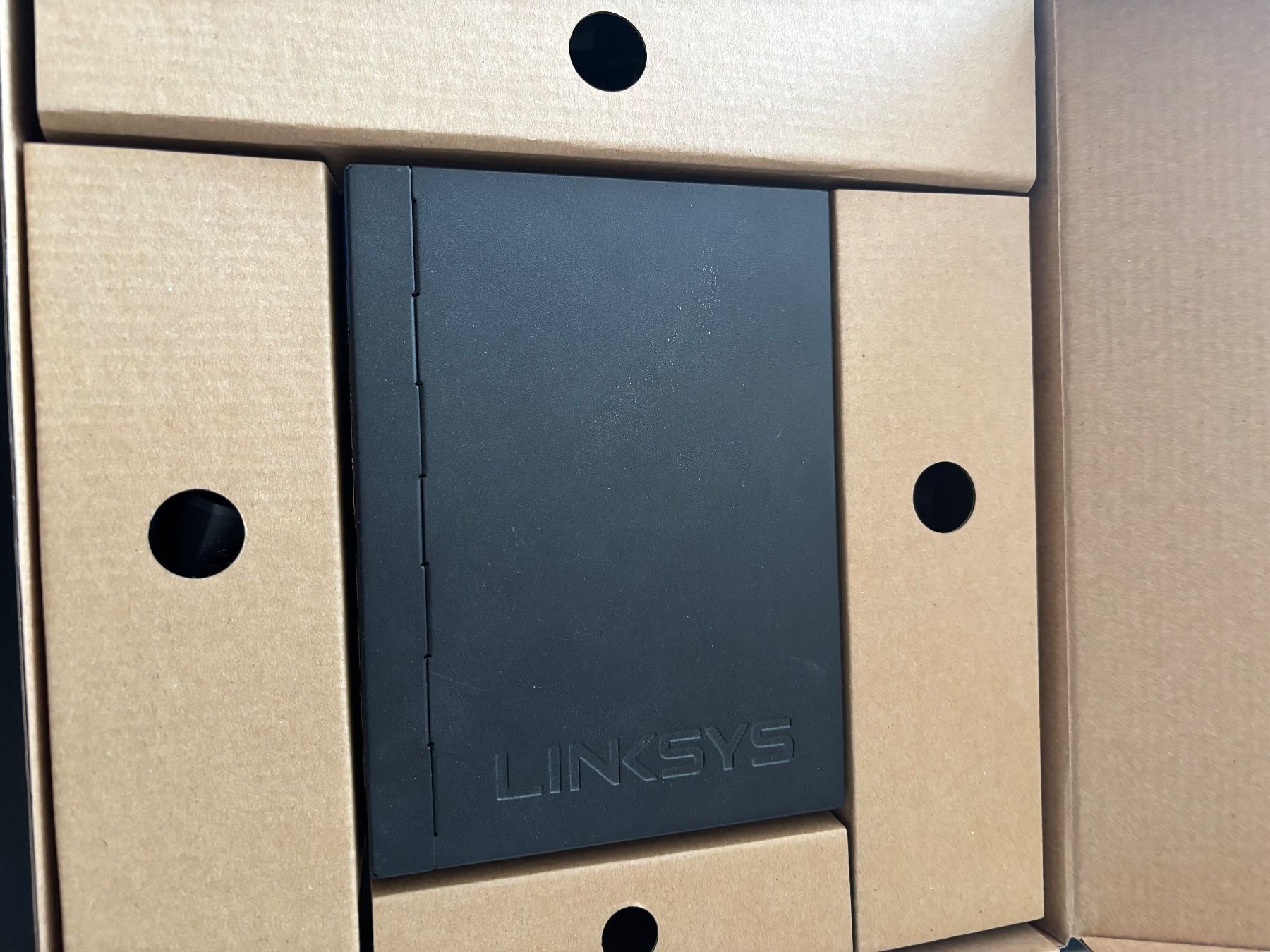 Linksys Hubs & Switches: Linksys 8 Port Gigabit Switch mit PoE+ – Gebraucht aus Liestal von lis_82hy 4