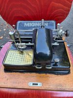 Schreibmaschine AEG Mignon Modell 4 mit Holzkoffer