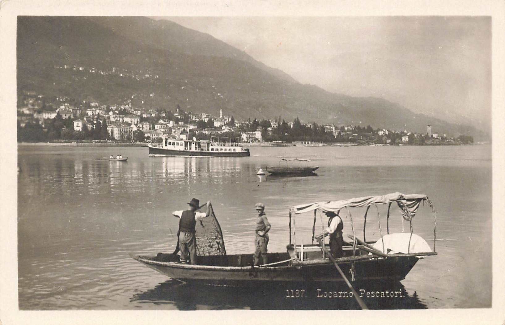 Cartoline postali: Locarno TI Lago Maggiore pescatori e battello Dampfschiff – Usato da Biasca venduto da Blenio71