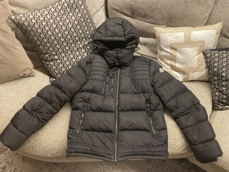 Moncler Winterjacke,  Gr. 4/L, schwarz, gebraucht