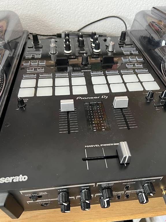 Pioneer Mischpulte: Pioneer DJM S-7 – Gebraucht aus Mörigen von djpeak 1