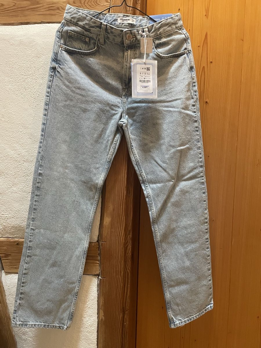 Pull&Bear Jeans: Light-wash Boyfried Jeans Pull & Bear Gr. 38 – Nuovo e nell'imballaggio originale da Kleinandelfingen venduto da Lisi_e.m