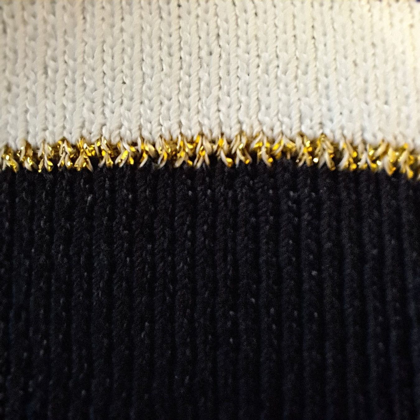 Maglioni & Felpe: Vintage Damen Pulli – Usato da Grüningen venduto da Tappio 3