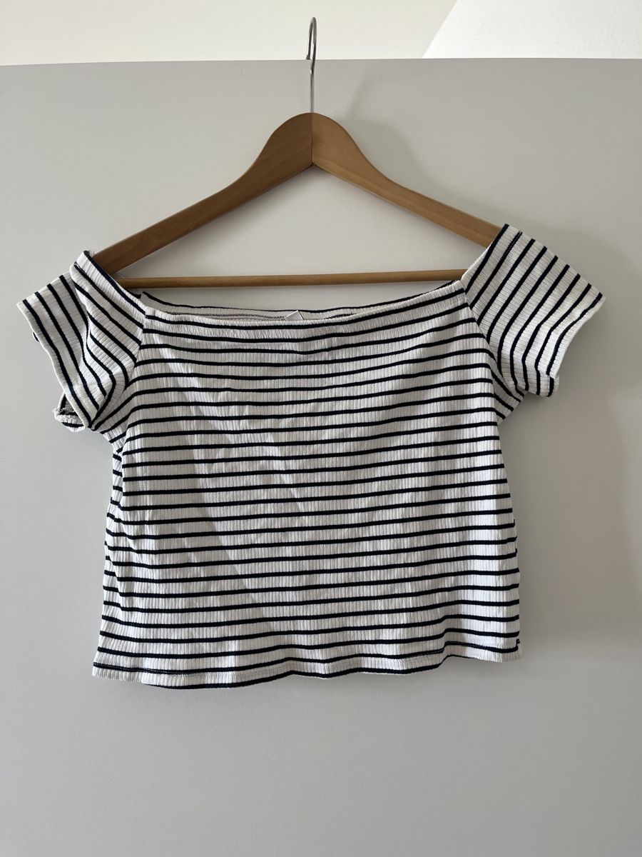 H&M Tops: Offshoulder Top – Gebraucht aus Allschwil von MaloseS08
