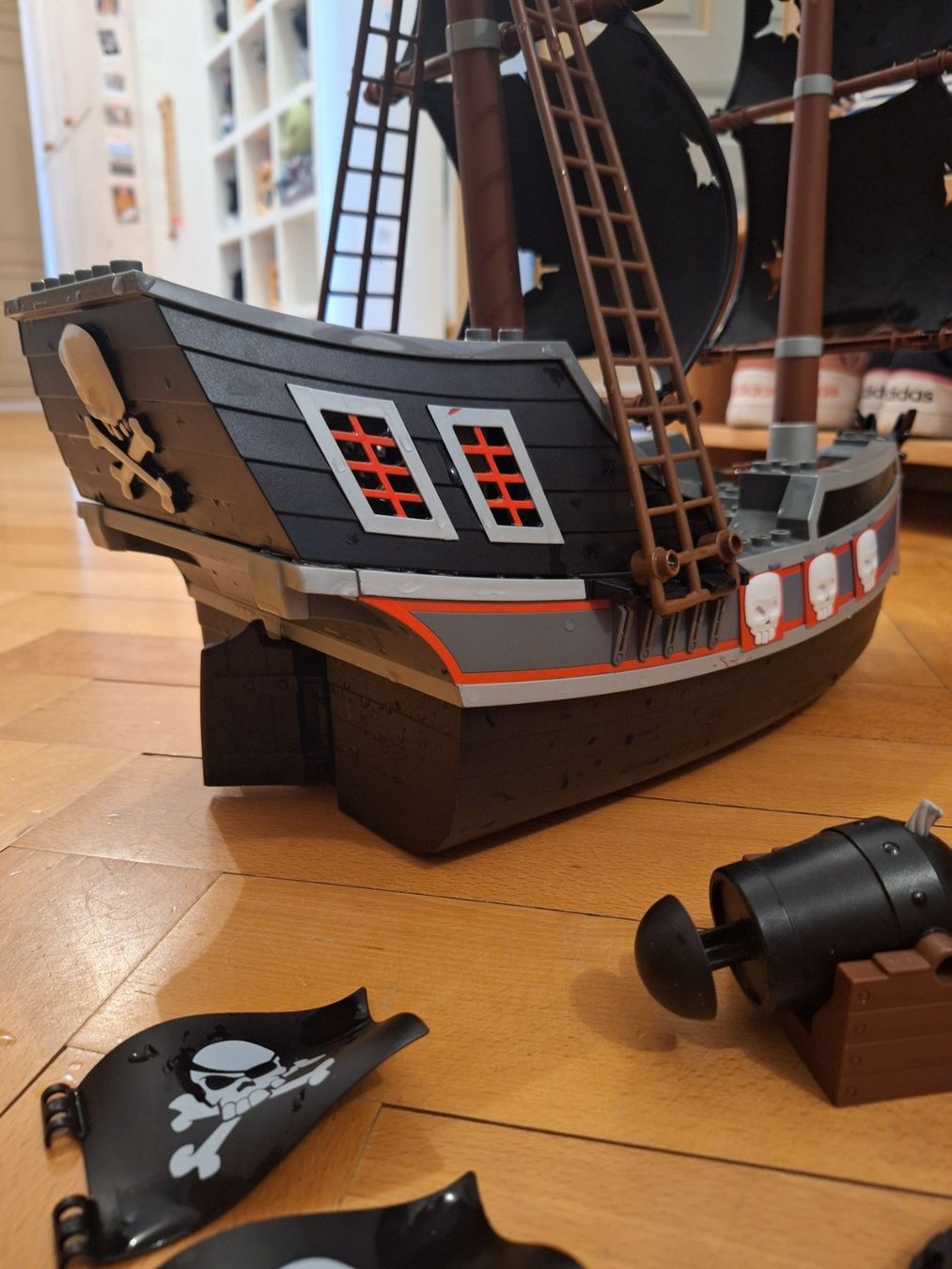 Lego Jouets: Grosses Piratenschiff Lego Duplo 7880 – D'occasion à Waldstatt par MarliesW01 3