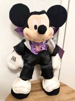 Disney Mickey Mouse Vampire Dracula Plusch store exclusive