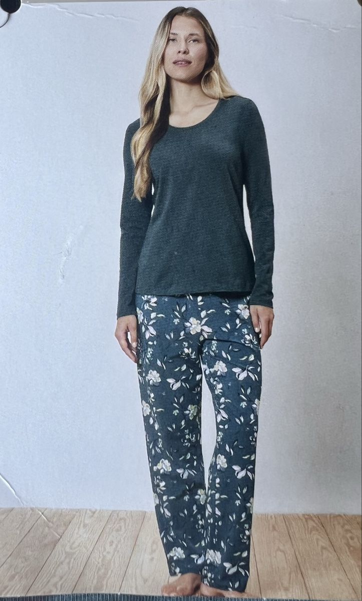 Tchibo Negligees & Pyjamas: Tchibo Pyjama Set ungetragen Grösse L – Neu und originalverpackt aus Thalwil von zso_g7vg 1