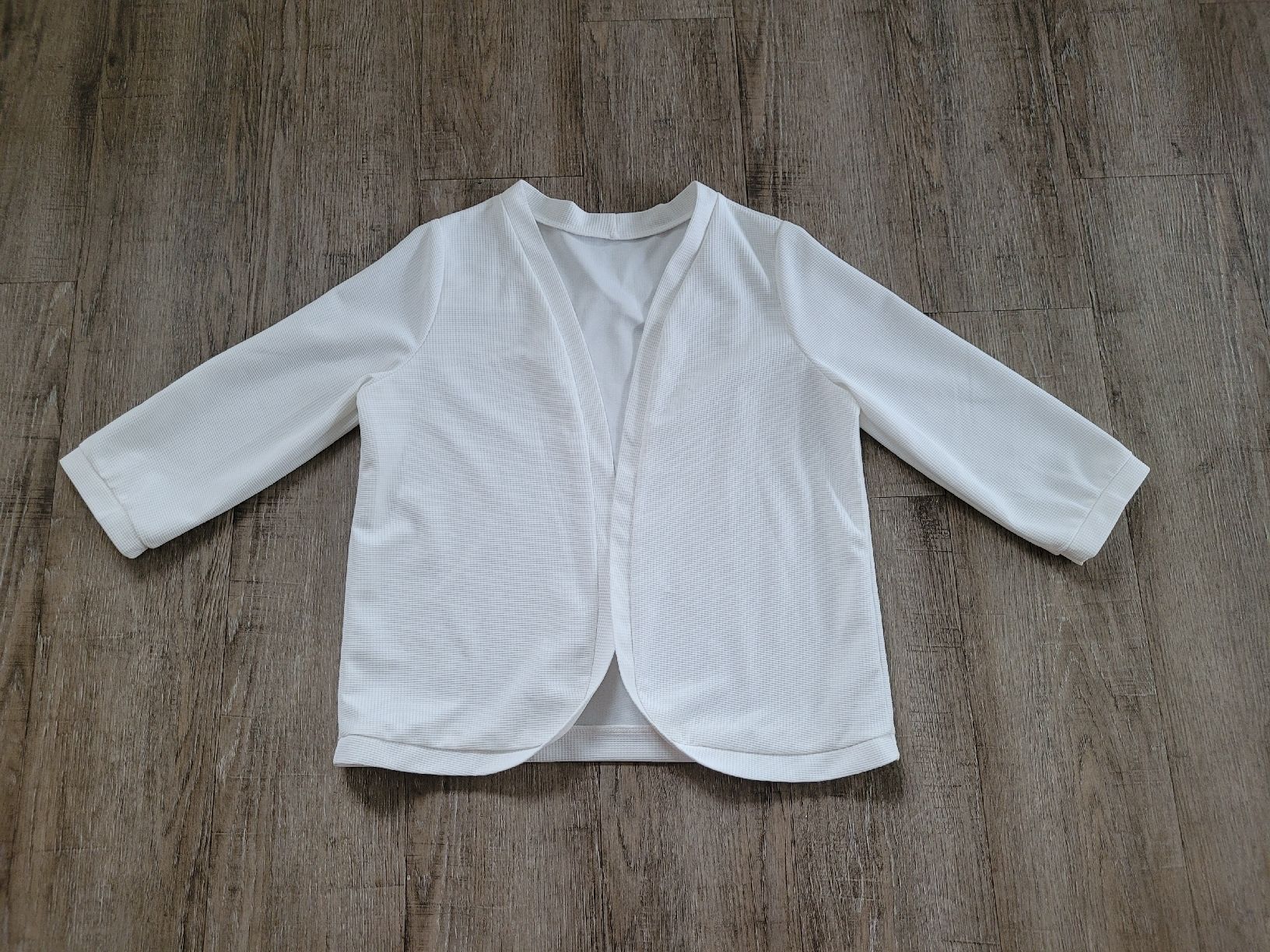 Jacken: dünne Stoffjacke in XL in off Withe – Gebraucht aus Niederbuchsiten von klengyel