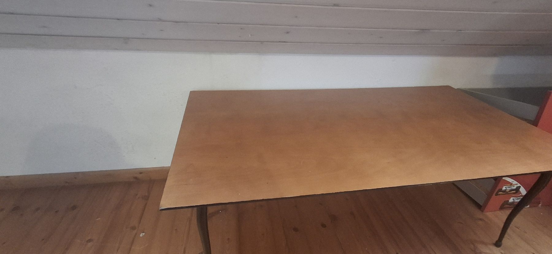 Tische: holz Tisch – Gebraucht aus Staffelbach von jen_g2yd