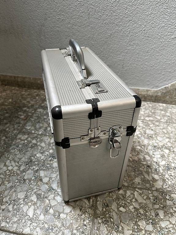 Valigie: Aluminium-Werzeugkoffer – Usato da Zürich venduto da voll-l