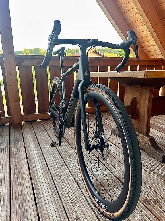Canyon Velos: Canyon Grail CF SLX 8 Di2  Race-Gravelbike mit Top-Zubehör – Gebraucht aus Tägerwilen von fra_k8rn 4