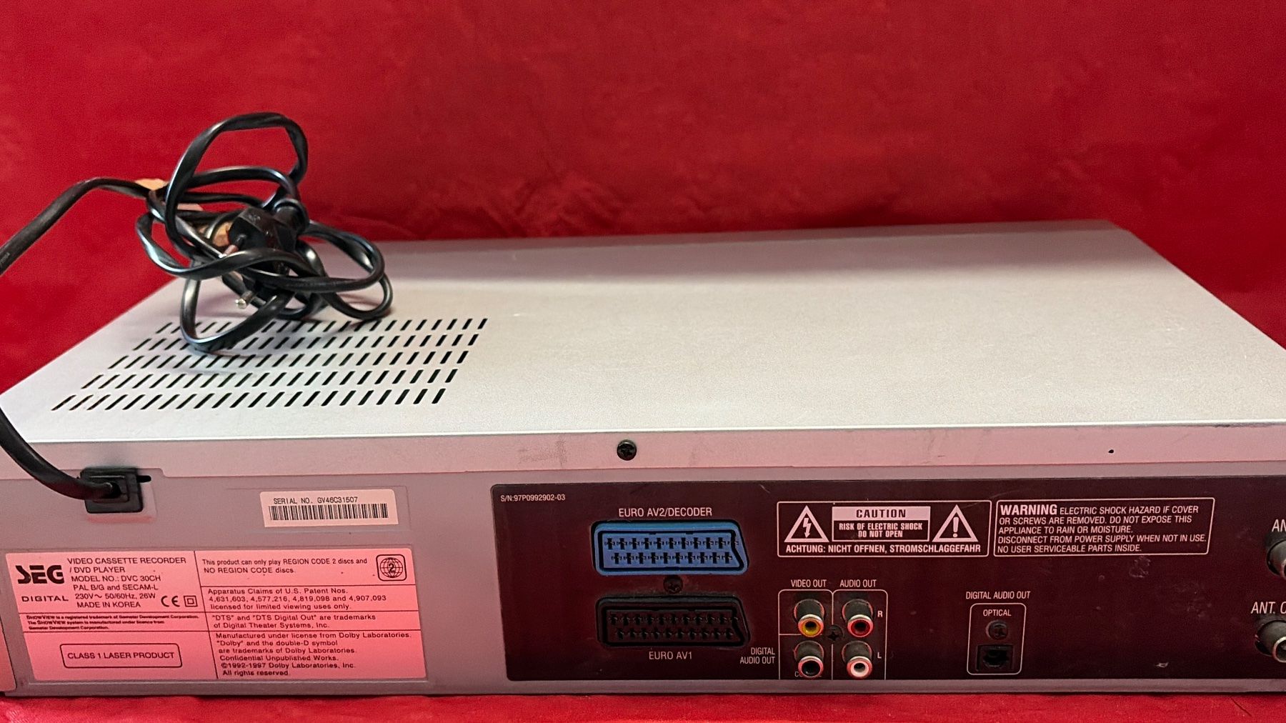 Tutti i VHS: DVD/VHS Recorder - DHC 30 CH – Usato da Zäziwil venduto da meri79. 5
