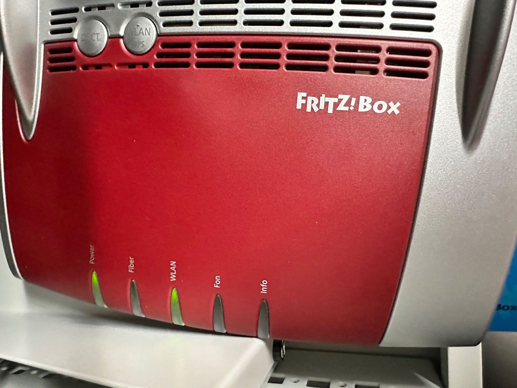 Avm Modems & Routeurs: Fritzbox 5490 – D'occasion à Biberist par swiss-made