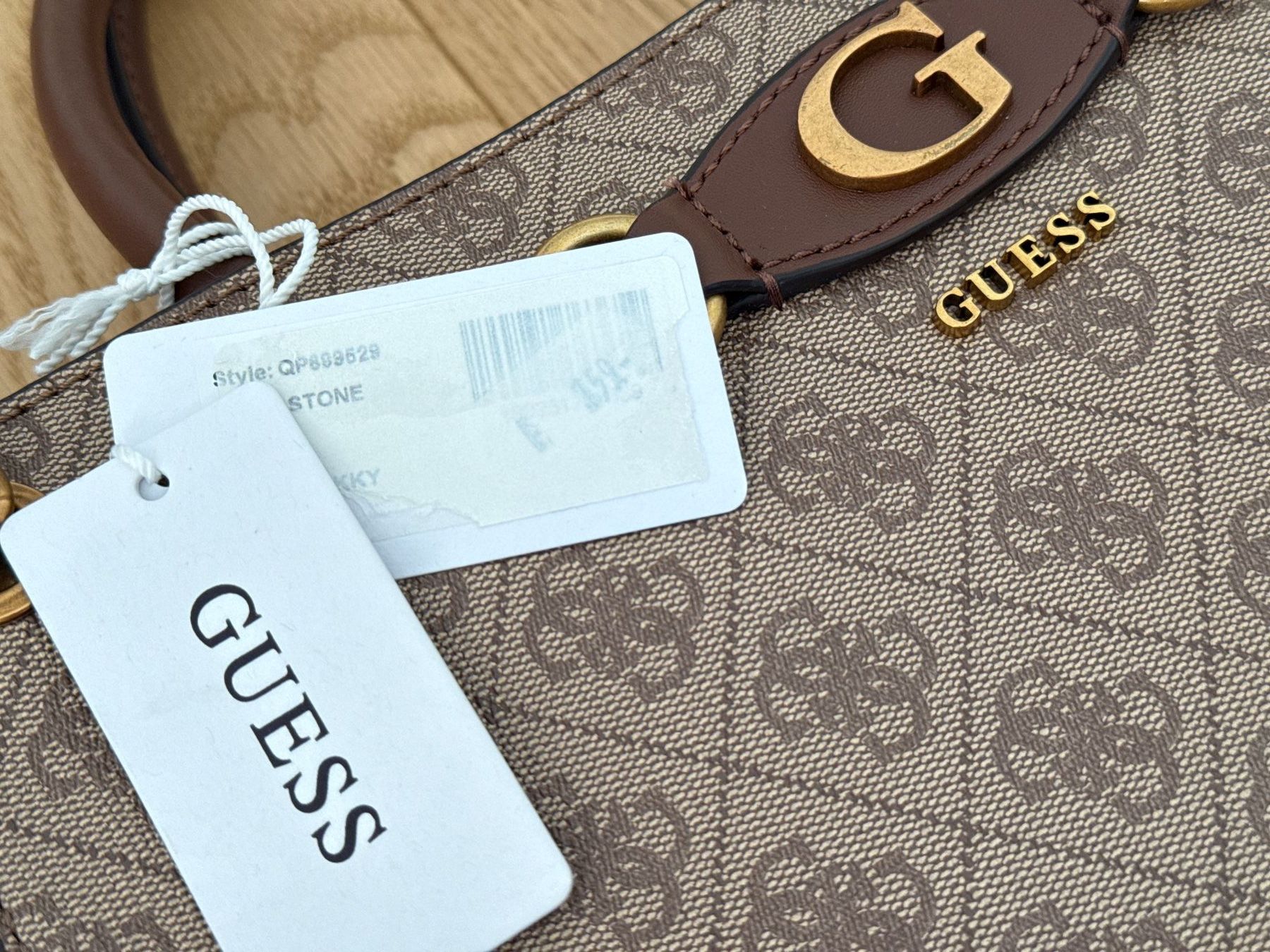 Guess Taschen für Damen: NEU! Guess Handtasche mit Staubbeutel – Neu und originalverpackt aus Schönenwerd von d.chiara 8