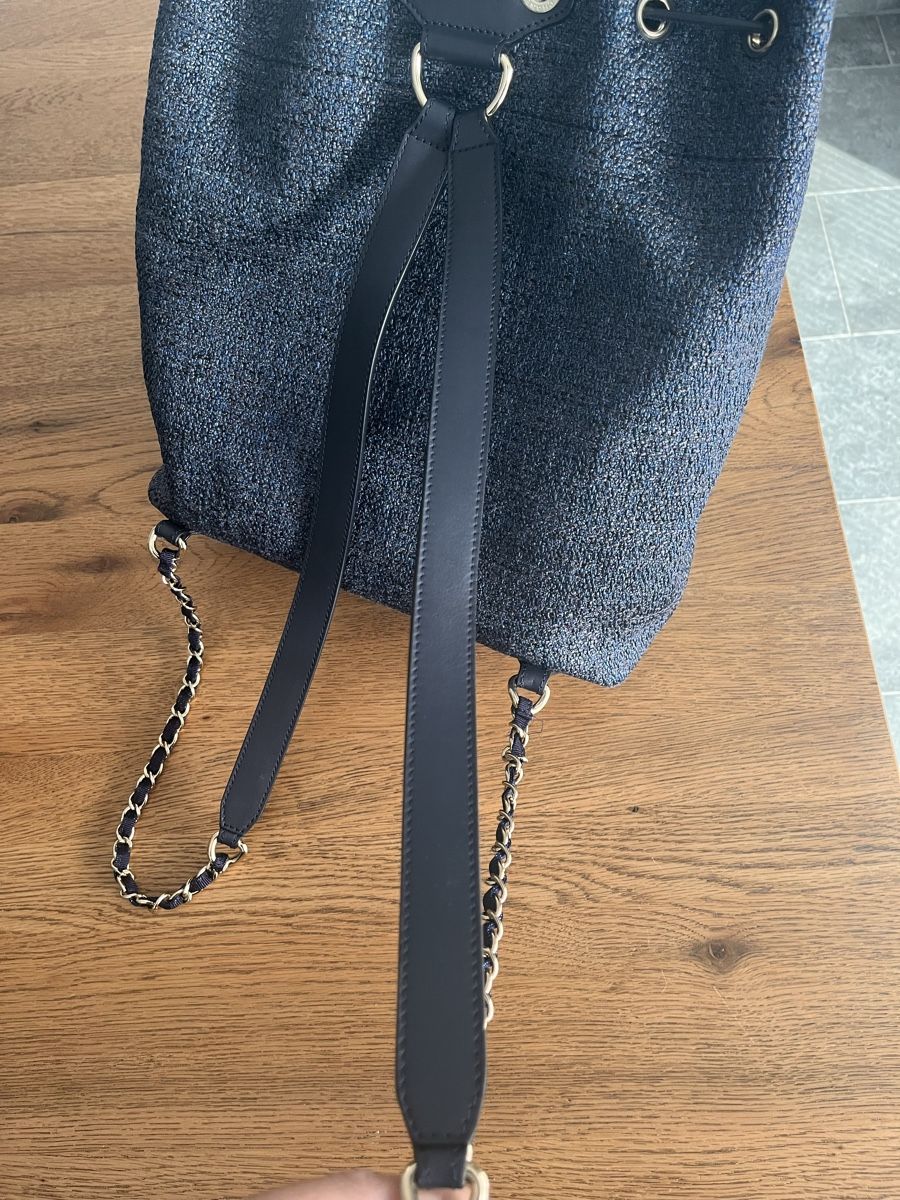 Chanel Zaini: CHANEL DEAUVILLE BACKPACK – Nuovo (secondo la descrizione) da Marin-Epagnier venduto da vanessita_ch 3