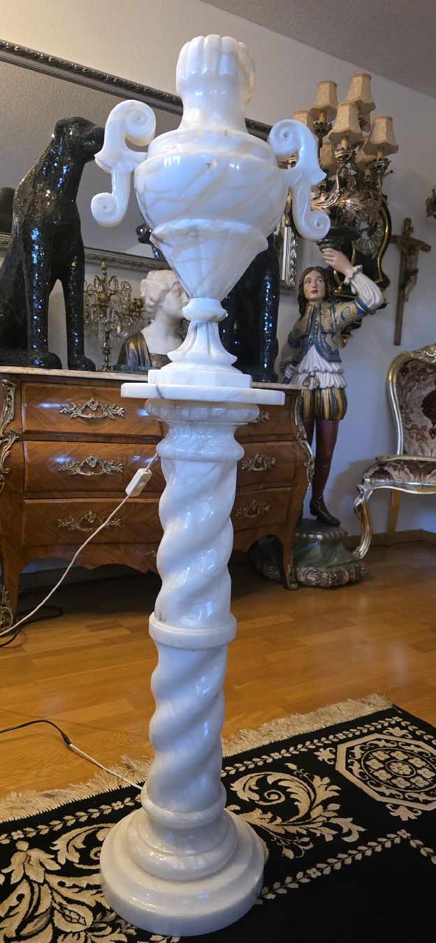 Lampade: Beleuchtete grosse Alabaster Säule mit Amphore – Usato da Kaufdorf venduto da Nati-Nati 6