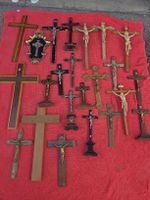 Flohmarkt Konvolut  div. Jesus Kreuz