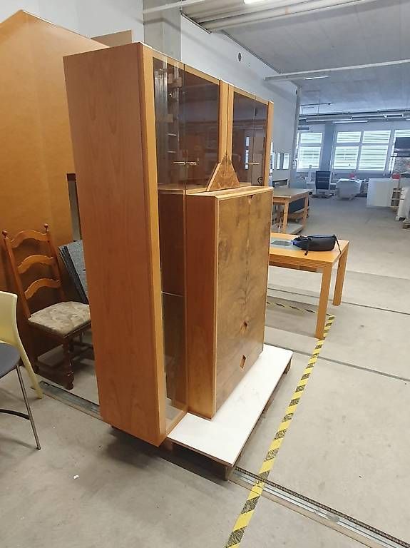 Vetrine: Vitrinenschrank mit 4 Schubladen – Usato da Grosswangen venduto da chreguu 1