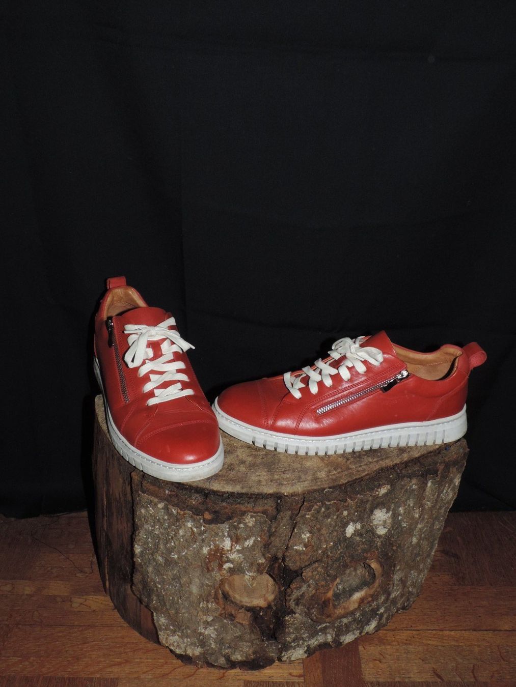 Scarpe da donna: baskets en cuir rouge EOS Melbourne – Usato da Genève venduto da Axelle333