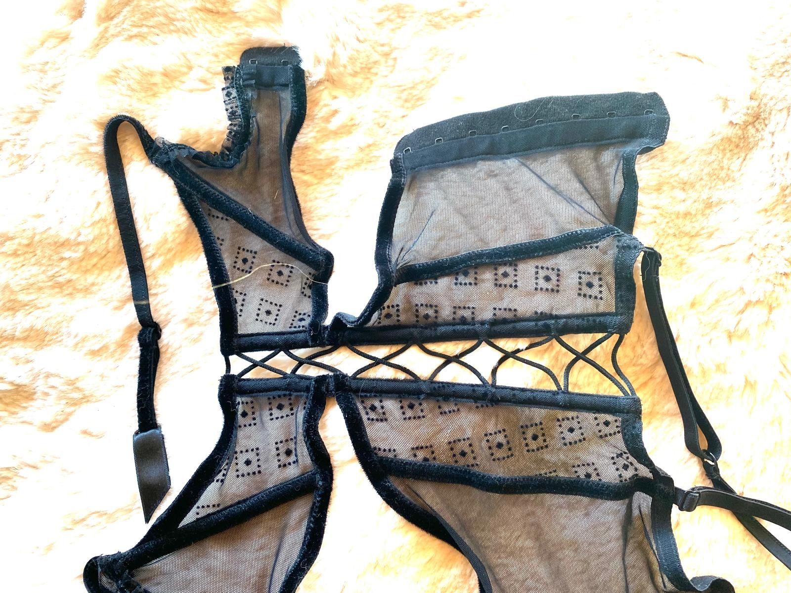 Altra biancheria intima: super sexy Einteiler Strapse Grösse S, 75 B – Nuovo e nell'imballaggio originale da Brione s. Minusio venduto da batwoman3 1