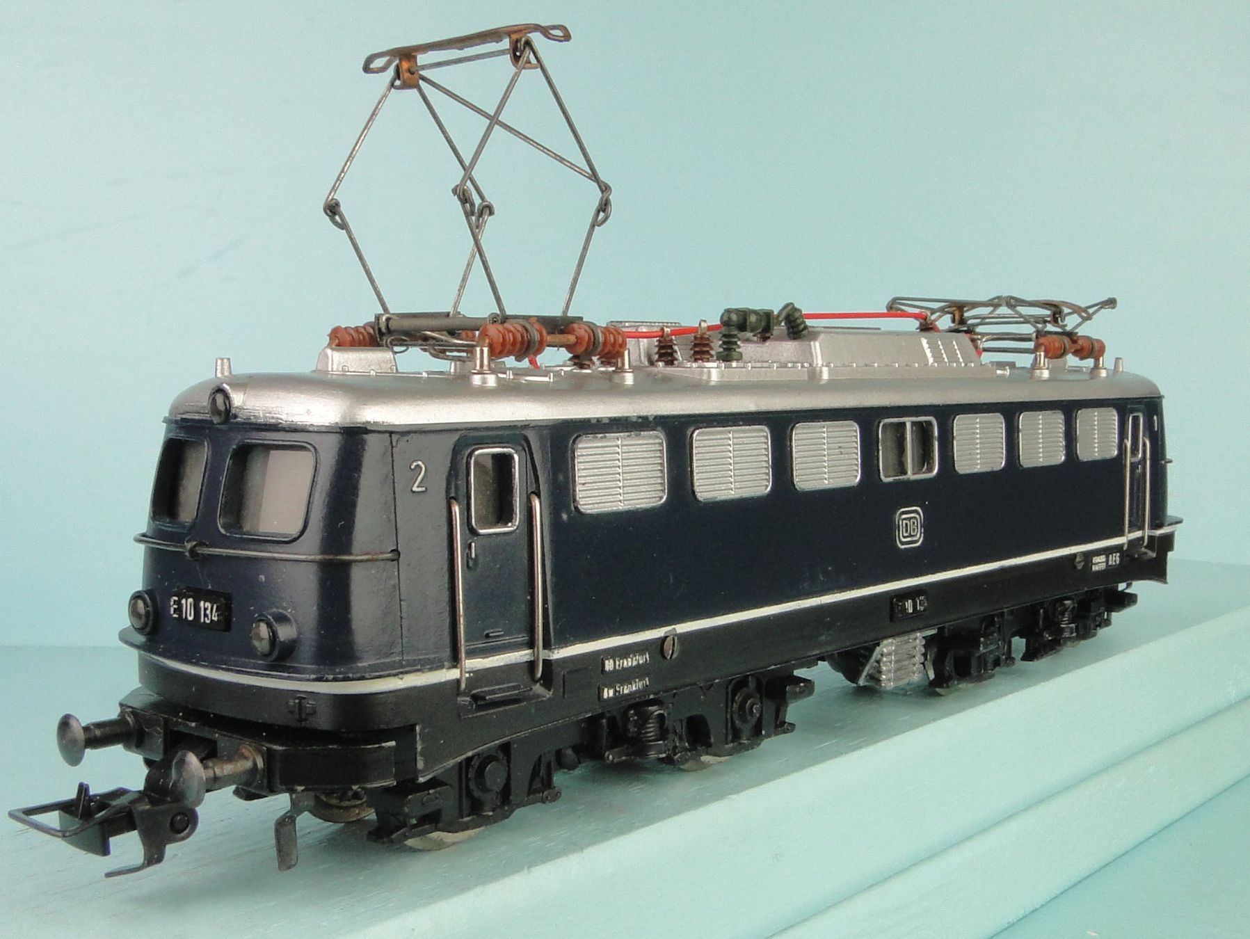 Fleischmann Modellini di ferrovie: Fleischmann H0 DB E10, Guss, Märklin Kupplung – Usato da Bülach venduto da cann11 2
