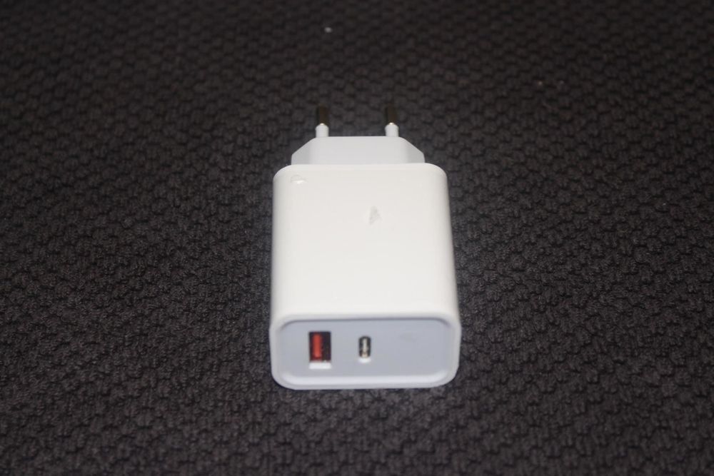 Duo 20W iPhone USB C Lightning Netzteil | Kaufen auf Ricardo