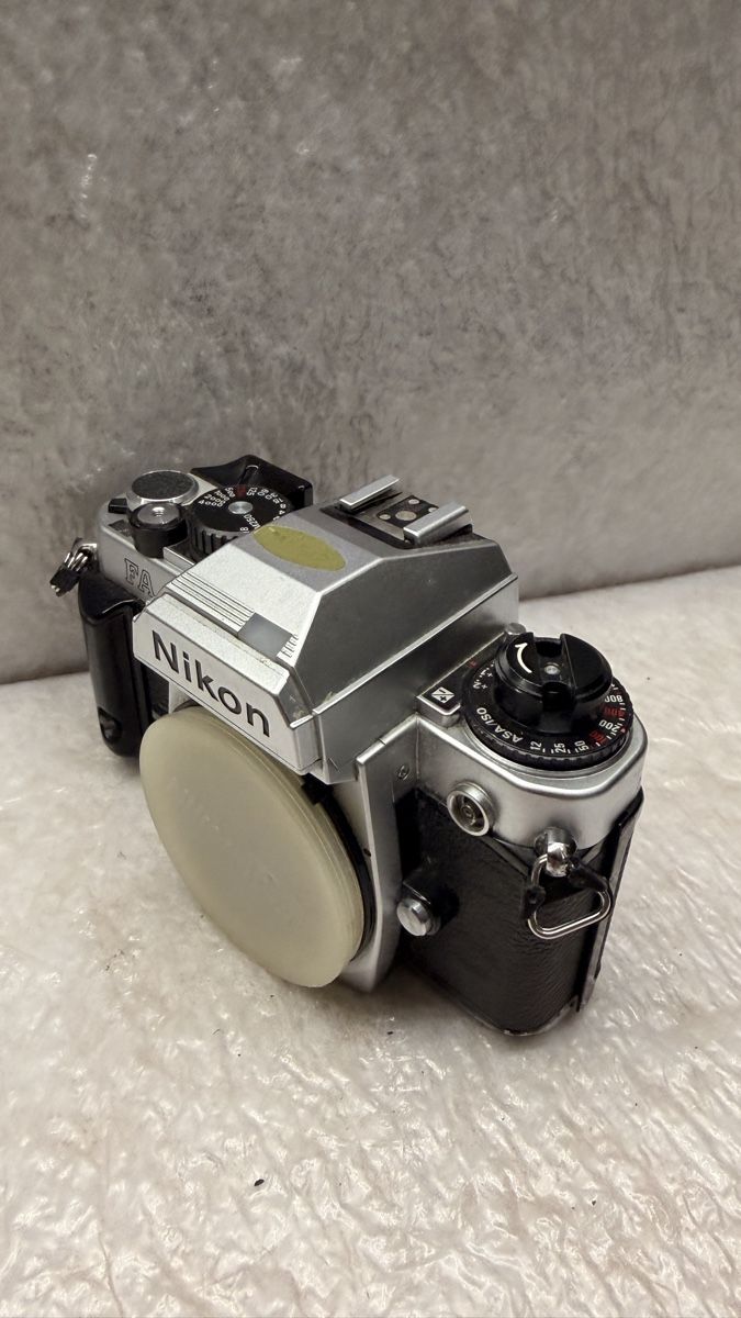 Nikon Fotocamera: Klassische Nikon FA Spiegelreflexkamera! – Difettoso da Rotkreuz venduto da perlengott 1