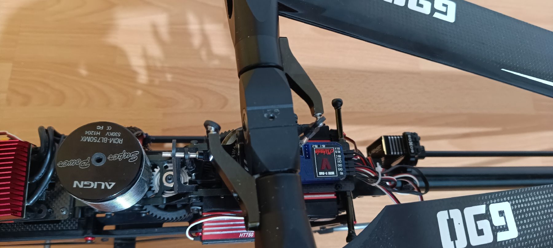 Heli-Professional RC Kits de montage: Soxos DB7  – D'occasion à Lausen par Trex700dfc 8