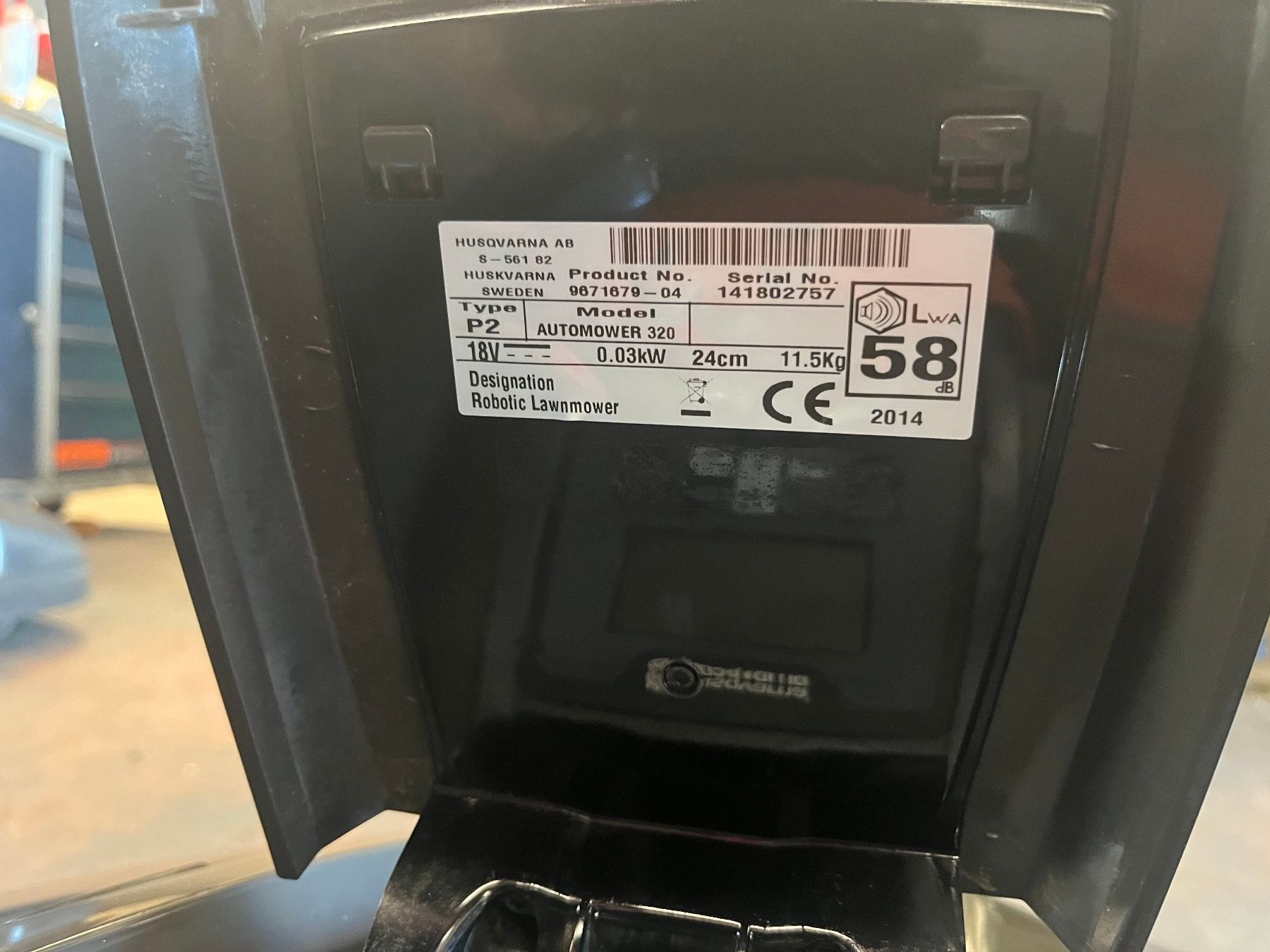Husqvarna Tagliaerba: Husqvarna Automover 320 – Usato da Stüsslingen venduto da Shoebby_tools 4